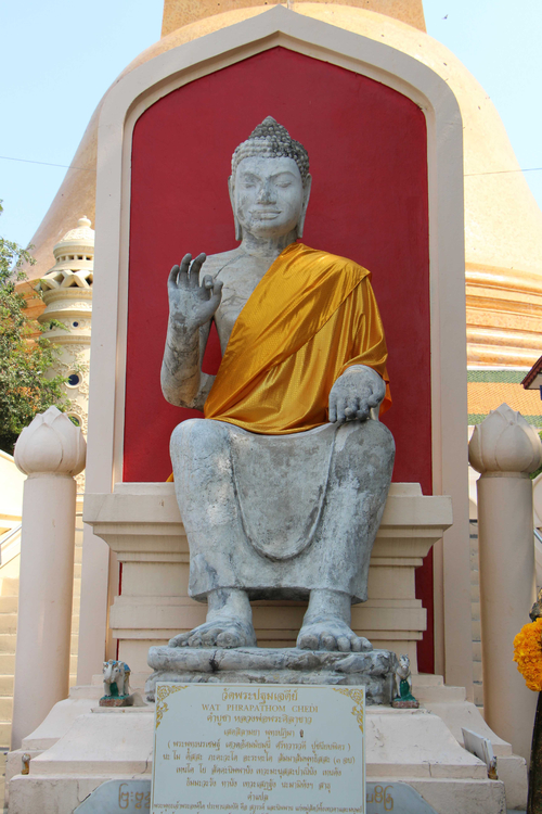 The Buddha image with dropping legs 