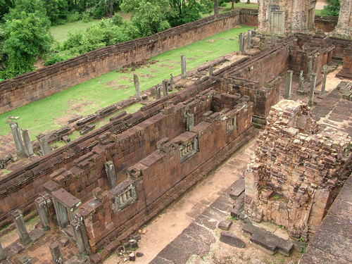 Elongate Salle: Prasat Pre Rup