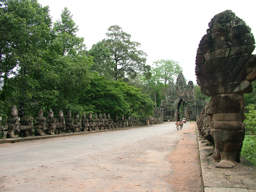 ประตูเมืองนครธมทางด้านทิศใต้