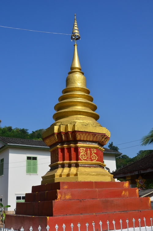 Wat Apai Stupa