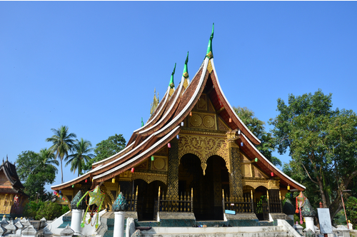 Sim: Wat Xiang Thong